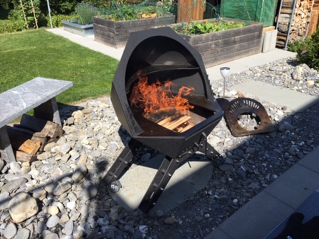 Barbekü ve Mangal Küre Ayaklı Tip (Kömürlü veya odunlu)