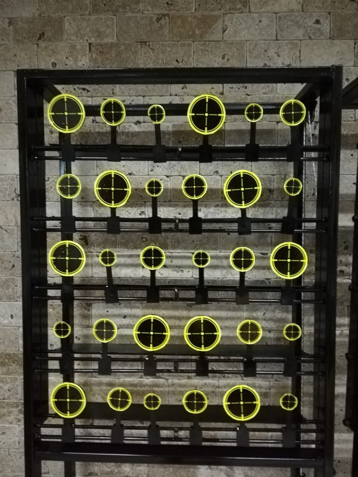 Ön Çıtalı – Airsoft Poligon Hedef Sistemi – 30 Figürlü İpli Makaralı Model (Emoji Modelli Hedefler) MASA ÜSTÜ MODEL