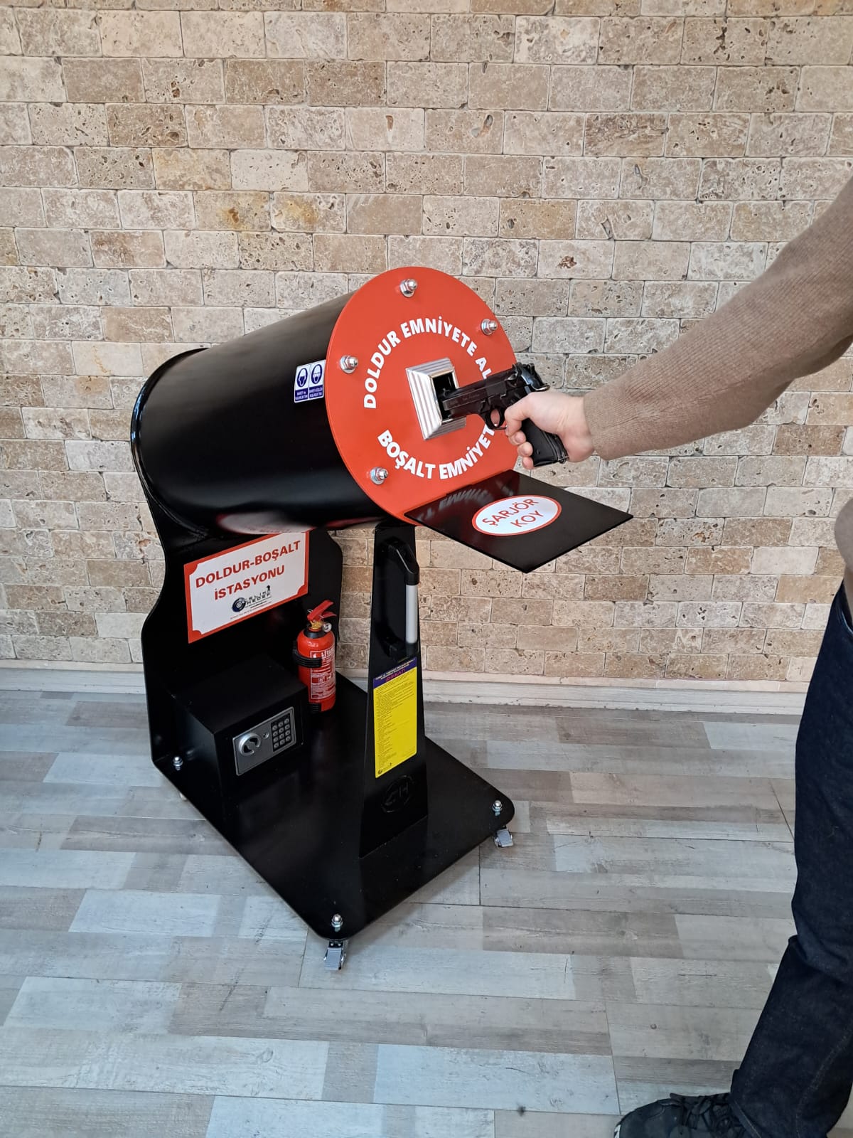 Direkli Silindir Çelik Kasa Tip Doldur Boşalt İstasyonu (Tabanca-Mp5 Hafif ve Ağır Makinalı Tüfek) Doldur Boşalt Varili
